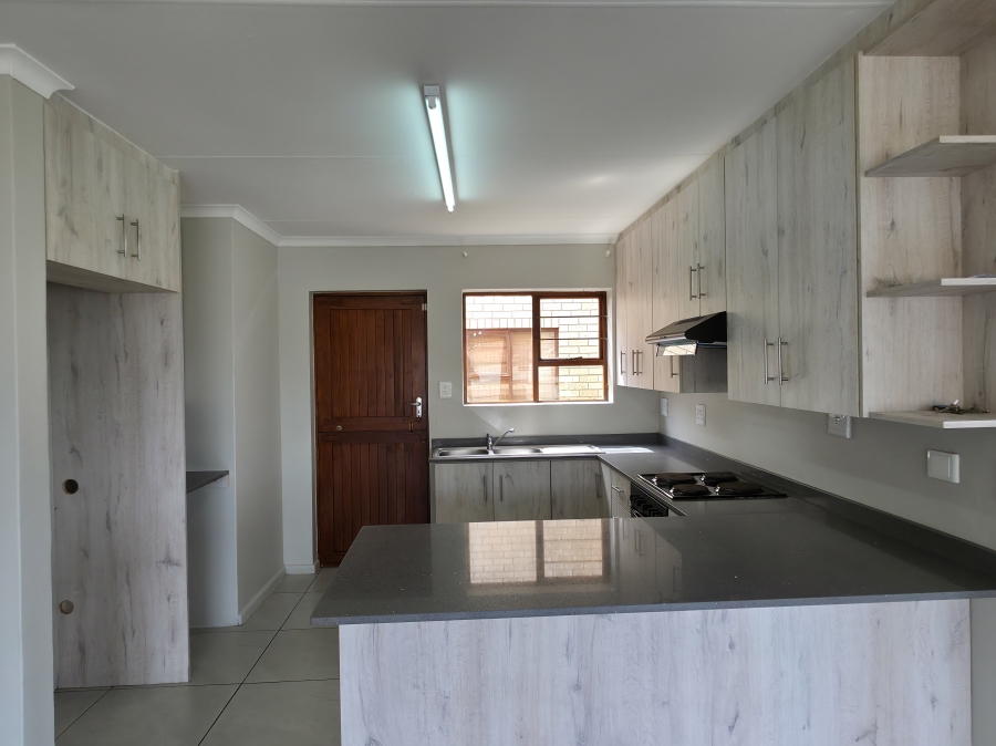 2 Bedroom Property for Sale in Wavecrest Eastern Cape